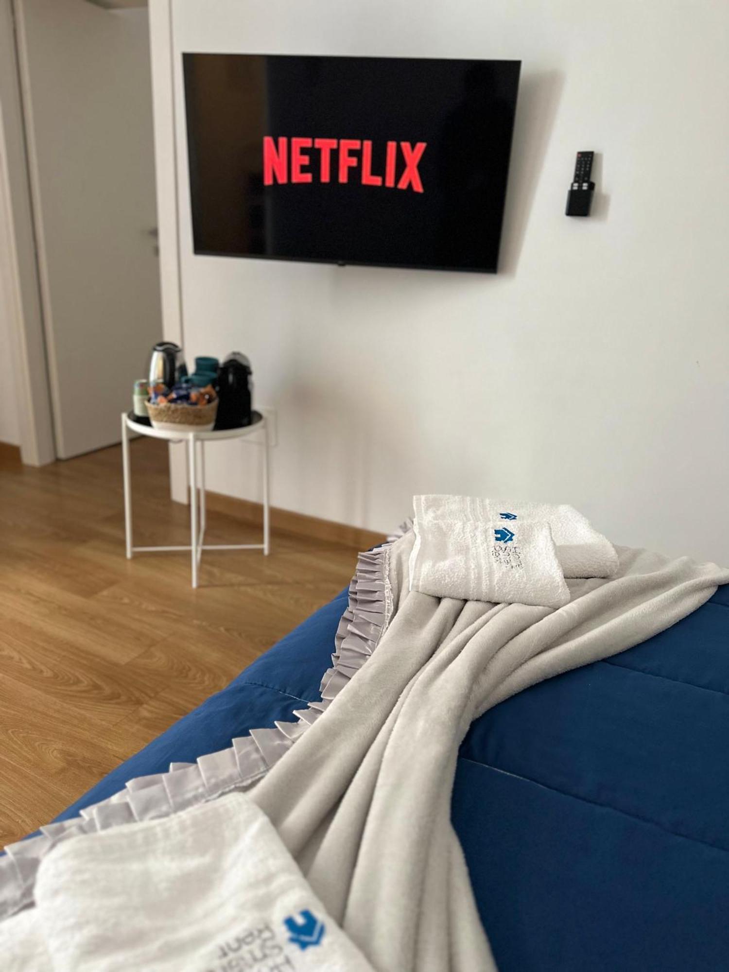 Home Smart Rent Appartamento Nei Pressi Di Via Toledo 2 Camere Da Letto 那不勒斯 外观 照片